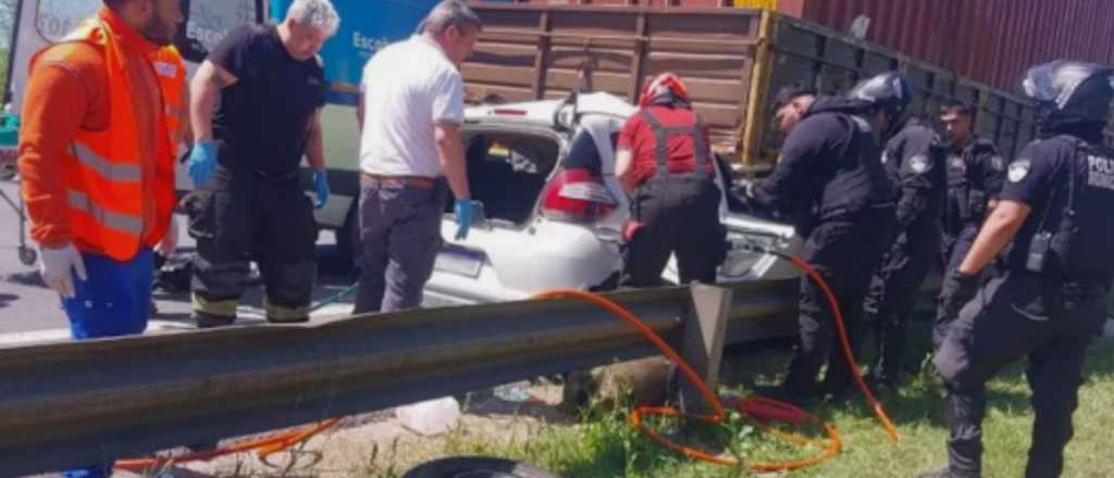 Un bombero fue golpeado por una herramienta en un rescate