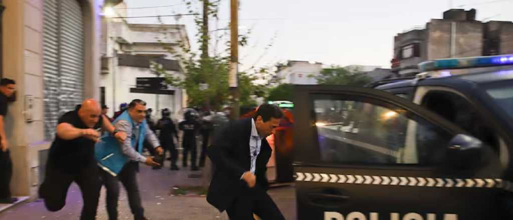 Esc&aacute;ndalo en San Lorenzo: Moretti volvi&oacute; a la sede y escap&oacute; en un patrullero