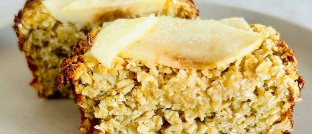 El budín de manzana saludable que se prepara en pocos minutos