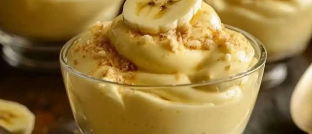 Mousse helada de banana y dulce de leche: postre fácil, sin horno y sin harinas