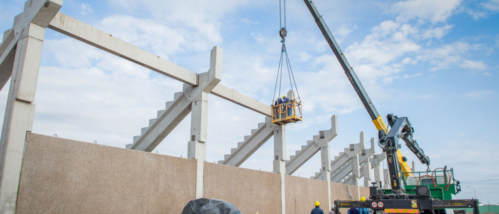 Construyen una pista de atletismo y un polideportivo en Palmira