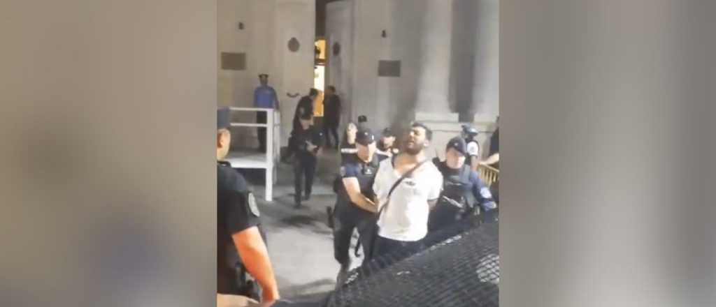 Incidentes y detenidos en el cierre de campaña de la izquierda en Mendoza