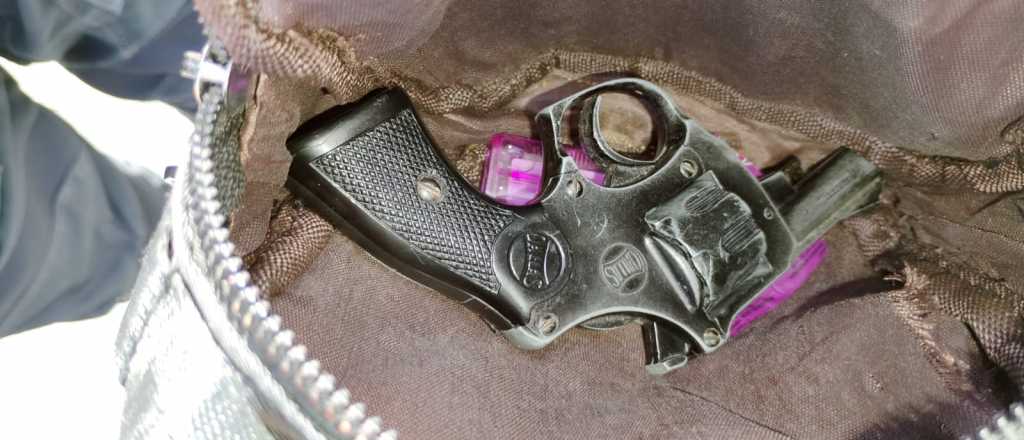 Detuvieron a tres menores armados en Godoy Cruz