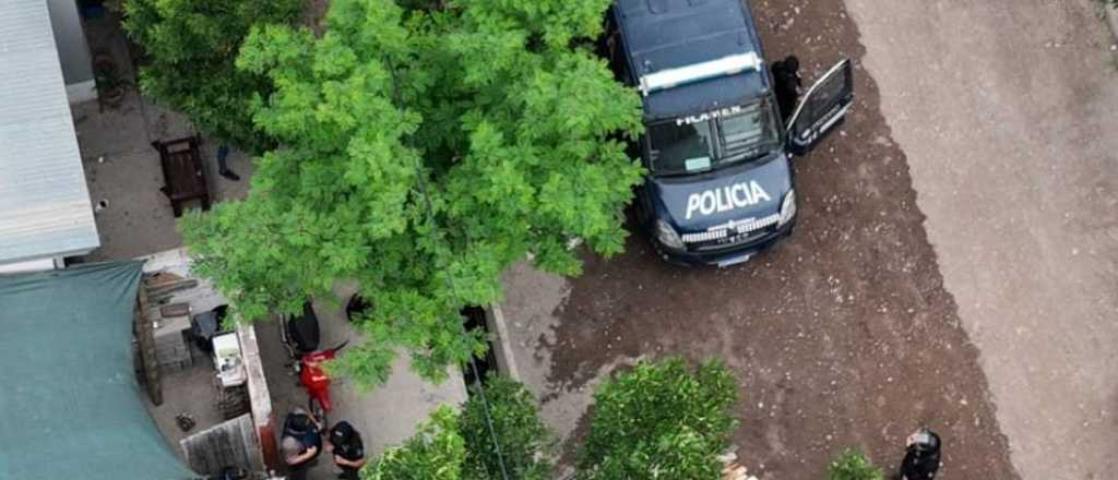 Con drones, descubrieron a dos mujeres vendiendo drogas en Alvear