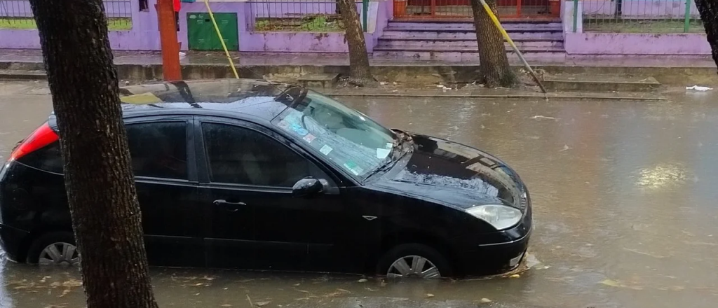 Temporal en el AMBA: 130 mil&iacute;metros de lluvia, calles inundadas y familias sin luz