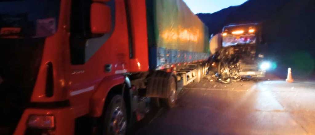 Dos camiones chocaron en Uspallata