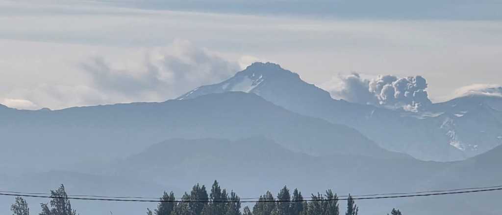 Video: la columna de cenizas en el volc&aacute;n Planch&oacute;n-Peteroa