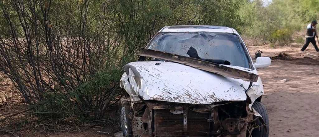 Un médico mendocino protagonizó un violento vuelco en La Rioja