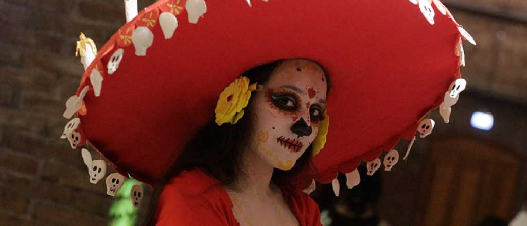 Halloween Cassette en Godoy Cruz: fiesta de disfraces, música y terror