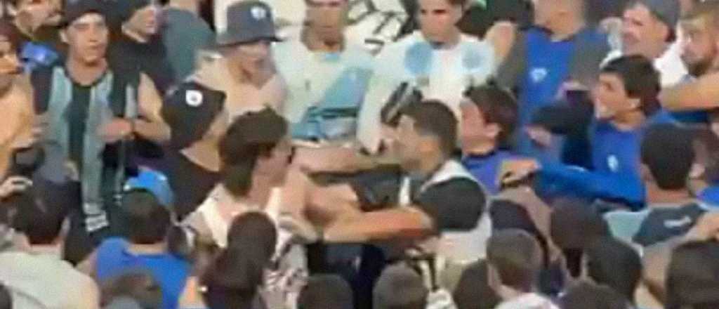 Video: bochornosa semifinal de la URBA con barras de SIC y CASI a las trompadas