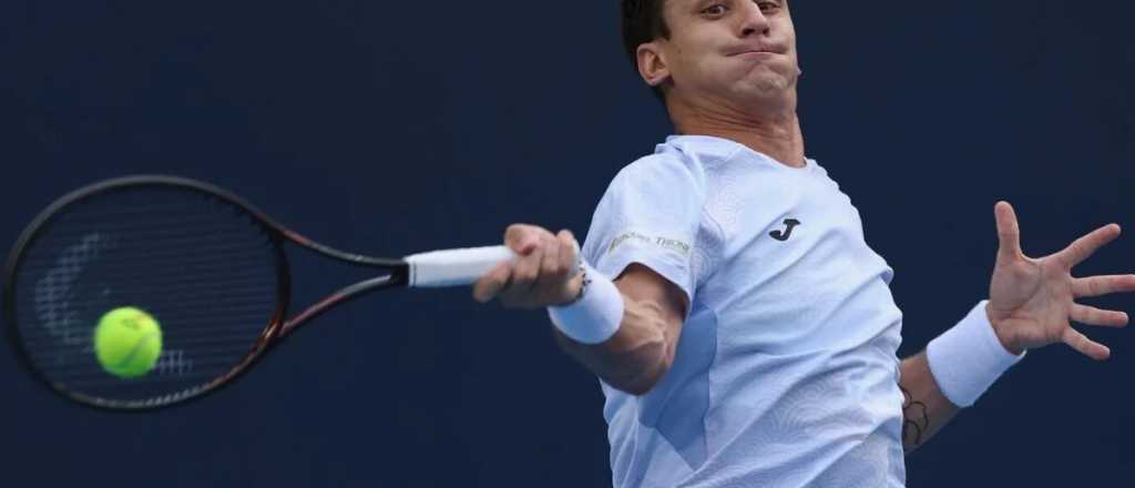 Gran triunfo de Carabelli ante Etcheverry en el Masters 1000 de París