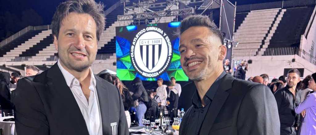 Gimnasia anunci&oacute; DT, estadio nuevo y hasta hubo pedido de casamiento
