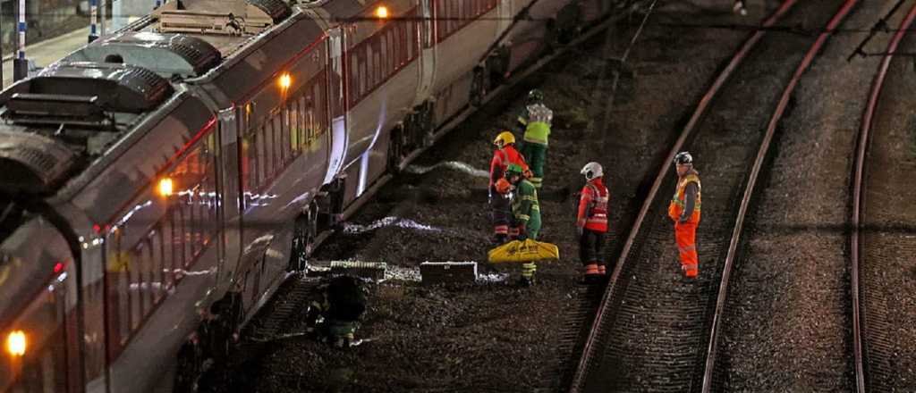 Ataque con cuchillo en un tren de Inglaterra: varios heridos y dos detenidos
