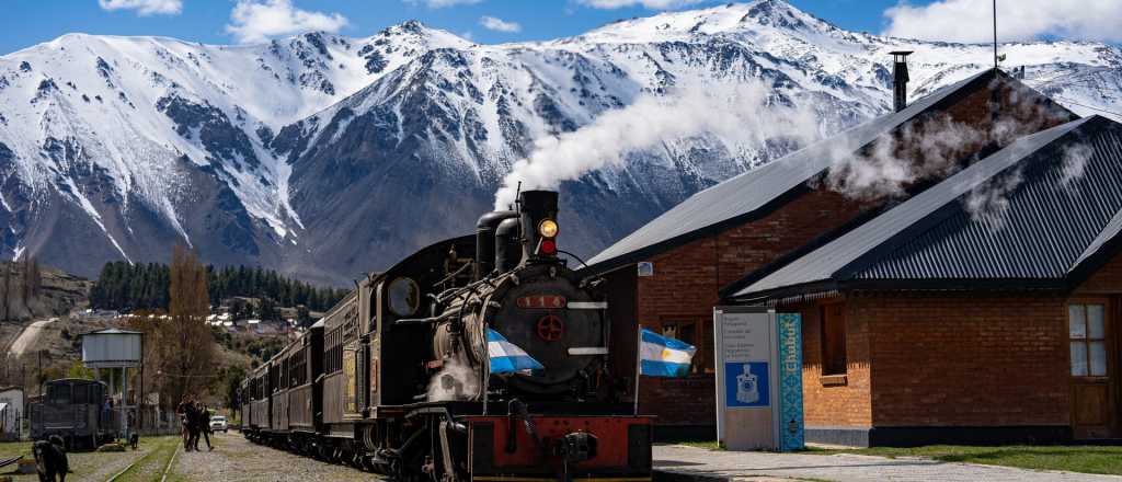 La Trochita: el tren centenario que recorre los paisajes de la Patagonia