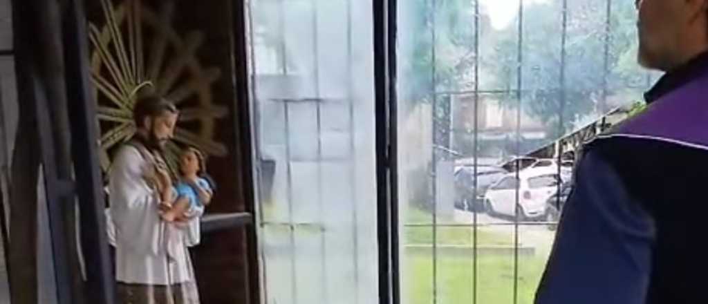 Destrozaron una imagen de la Virgen de Luján