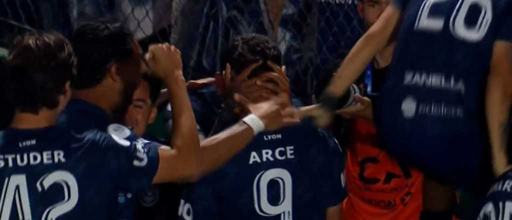Video: el gol de Alex Arce para abrir la cuenta para la Lepra