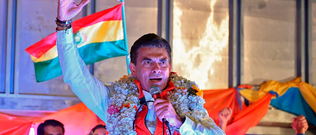 Milei está en Bolivia en la asunción del nuevo presidente