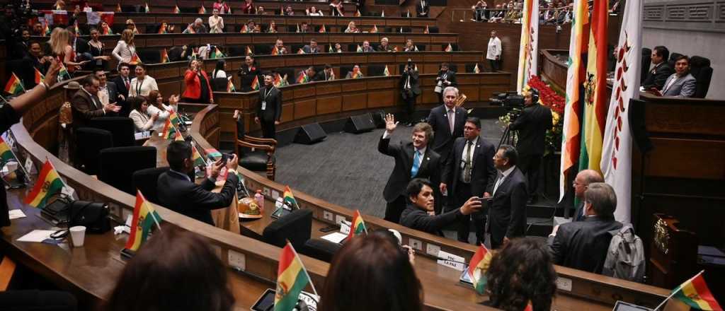 Video: ovacionaron a Milei en la asunción del presidente de Bolivia