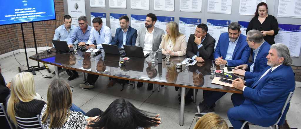 Quincho: negocios que salen mal, una doble candidatura y la pulseada minera
