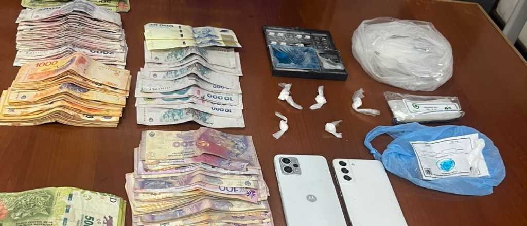 Detuvieron a una mujer con coca&iacute;na y casi $300 mil en Las Heras