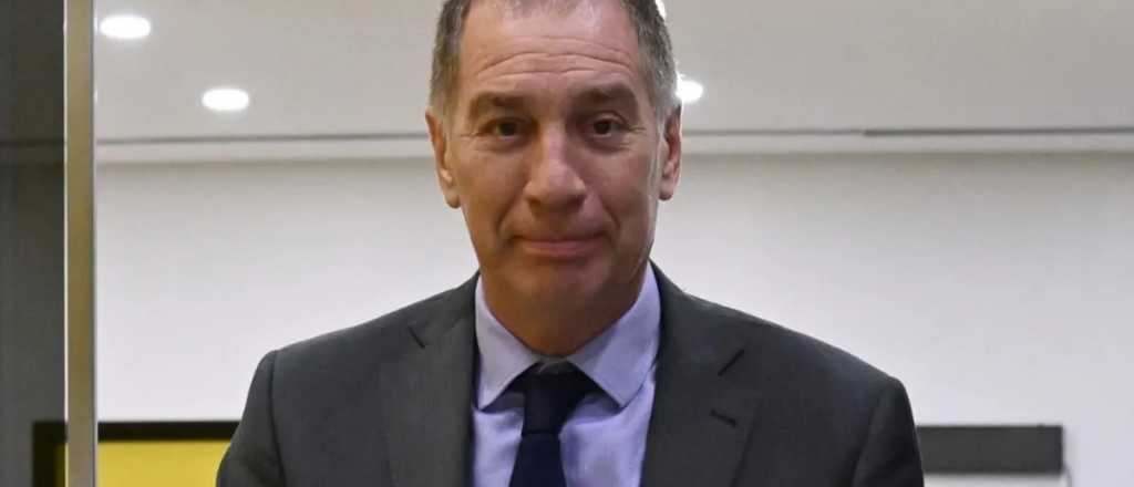 Primera visita: Diego Santilli llega a Mendoza para reunirse con Cornejo