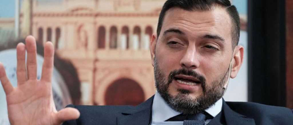 Un ex ministro K propuso un impuesto por sacar efectivo y Milei lo cruzó