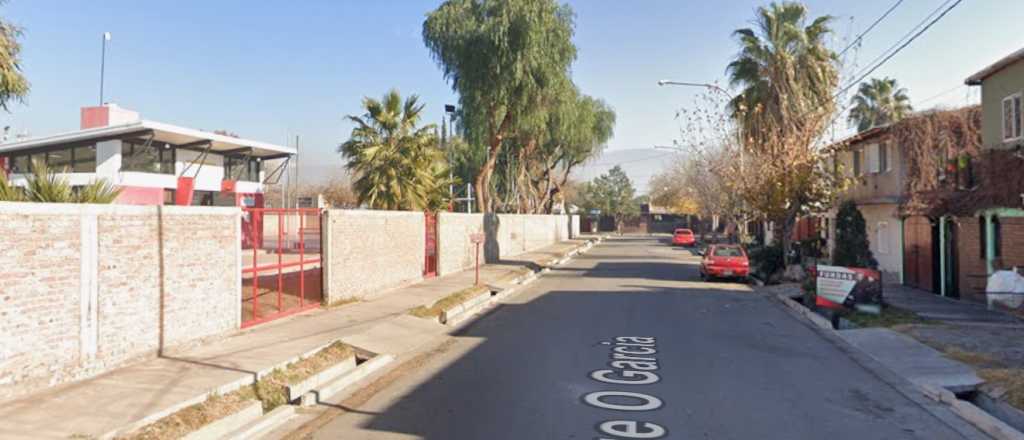 Motochorros le robaron la moto a punta de pistola en Las Heras