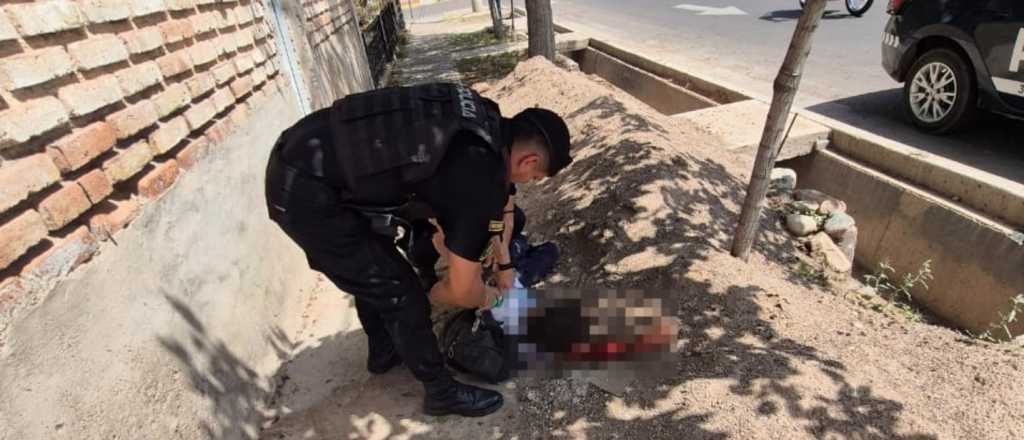 Robó un celular en un micro en Godoy Cruz, el chofer lo persiguió y casi lo linchan