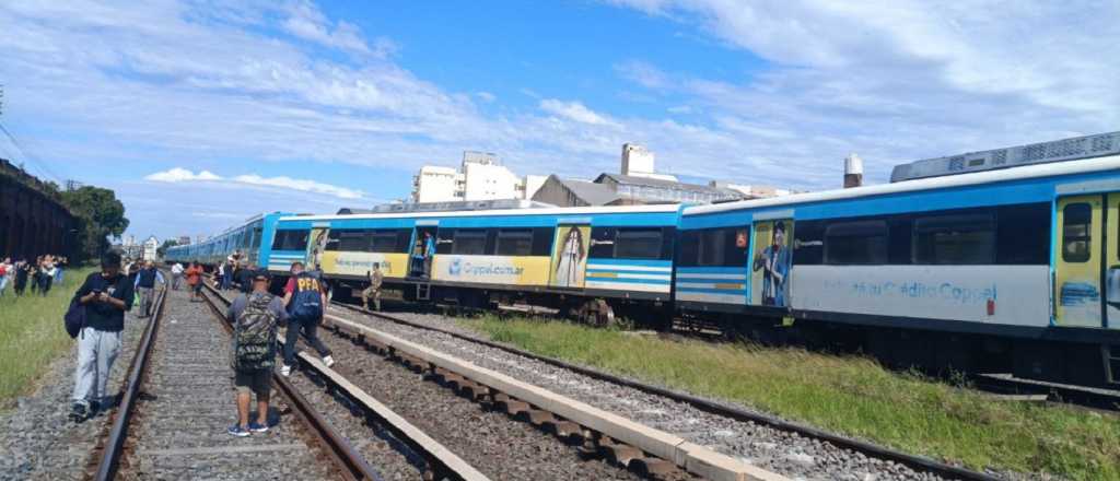 Video: se descarriló un tren en Buenos Aires y hay 20 heridos