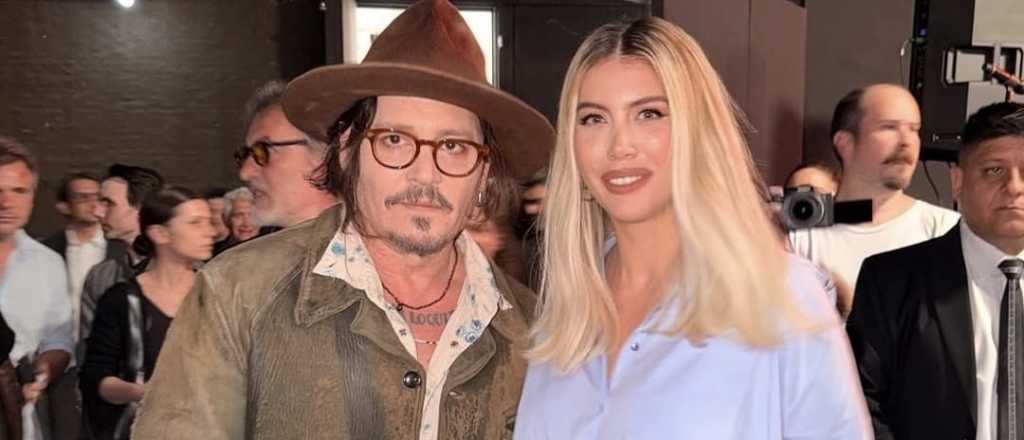 Johnny Depp visitó el programa de Vero Lozano y se sacó una foto con Wanda Nara
