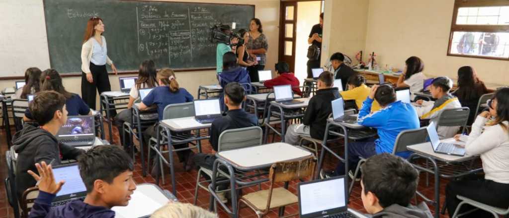 Casi 400.000 alumnos de Mendoza realizan el primer censo de matem&aacute;ticas
