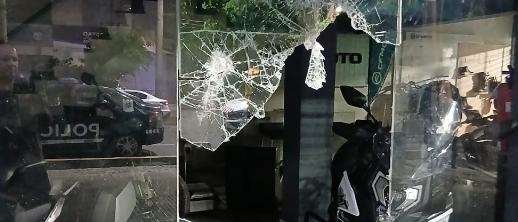 Un chico de 15 a&ntilde;os detenido por robar en una concesionaria de motos