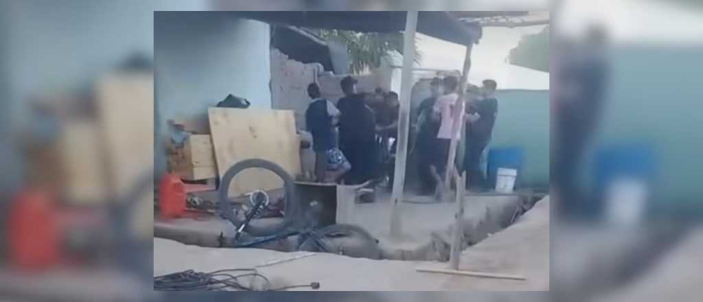 Intentó apuñalar a policías en Rivadavia y escapó con ayuda de los vecinos