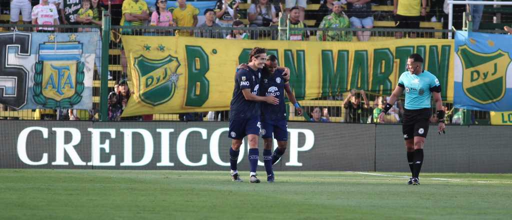La Lepra le gan&oacute; a Defensa y Justicia 2 a 0 y cerr&oacute; el a&ntilde;o sumando