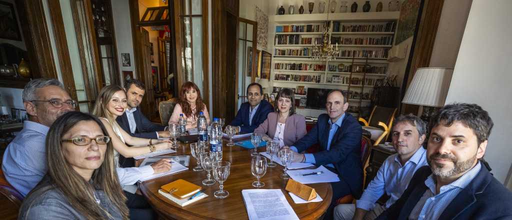 "Es la economía, estúpido": Cristina reaccionó tras las críticas por sus visitas