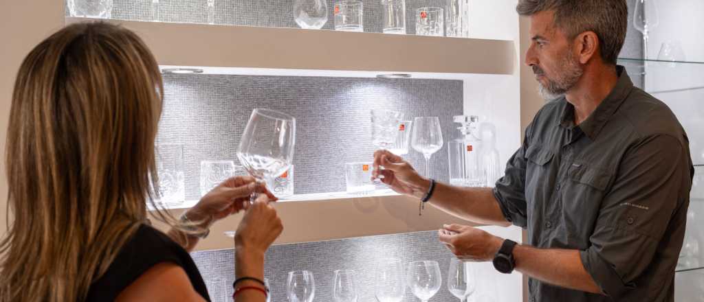 La empresa que suministr&oacute; 15 mil&nbsp;copas para la Peatonal del Vino