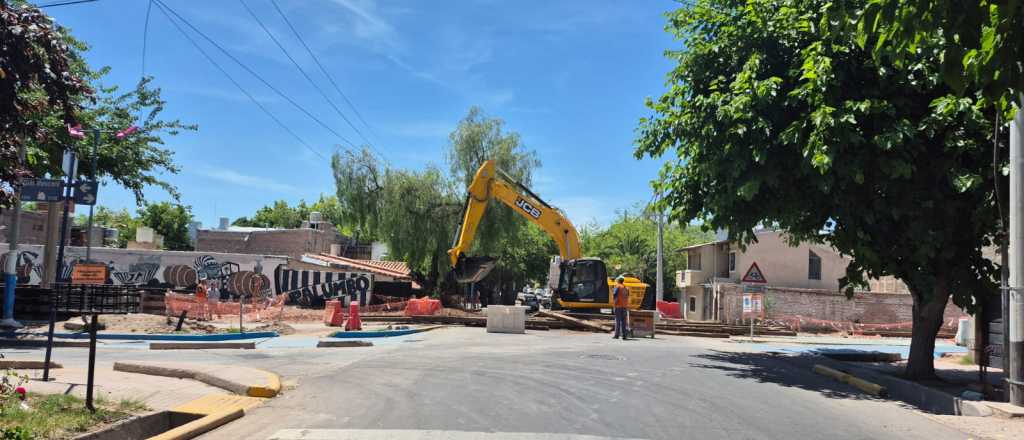 Por obras del Metrotranv&iacute;a cortan una calle de Godoy Cruz durante 10 d&iacute;as