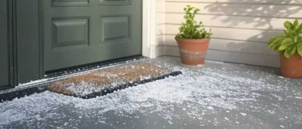 Por qué se arroja sal en la puerta de la casa, según el Feng Shui