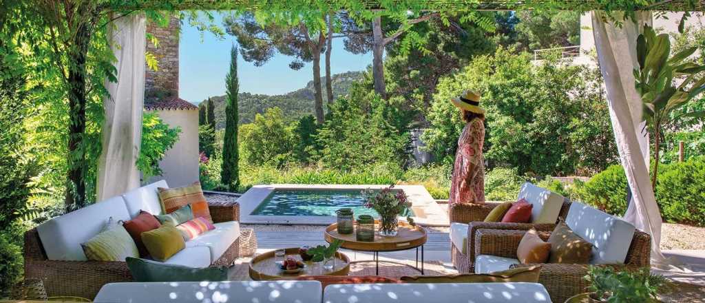 Jardín mediterráneo: claves para reproducir este estilo en patios y balcones