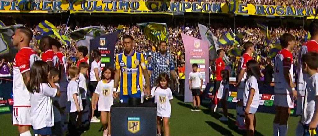 Video: Estudiantes hizo el pasillo de espaldas a Rosario Central