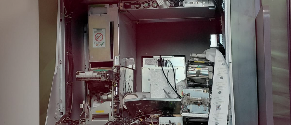 Destrozaron varios cajeros autom&aacute;ticos en pleno centro de Mendoza