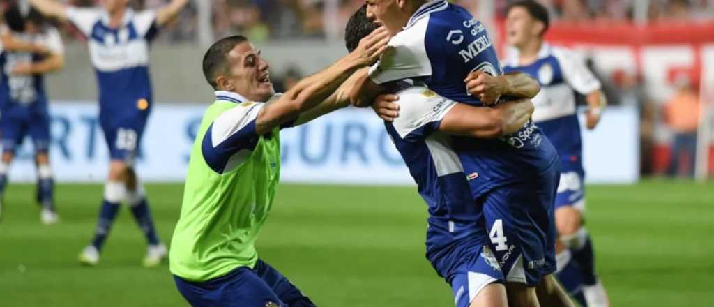 Gimnasia se hizo fuerte en Santa Fe y se meti&oacute; en cuartos