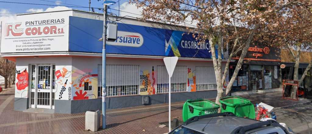 Lo filmaron forzando la reja de un local y terminó detenido en Maipú