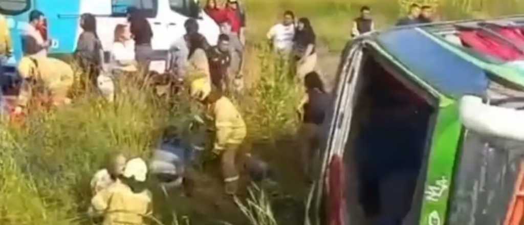 Chocó un micro que llevaba militantes del PJ y murieron dos hombres