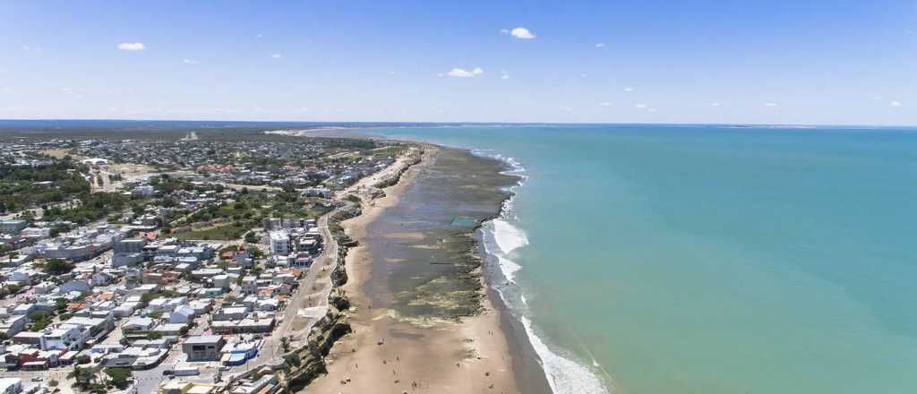 El pueblo que asombra con un mar cristalino en plena Patagonia