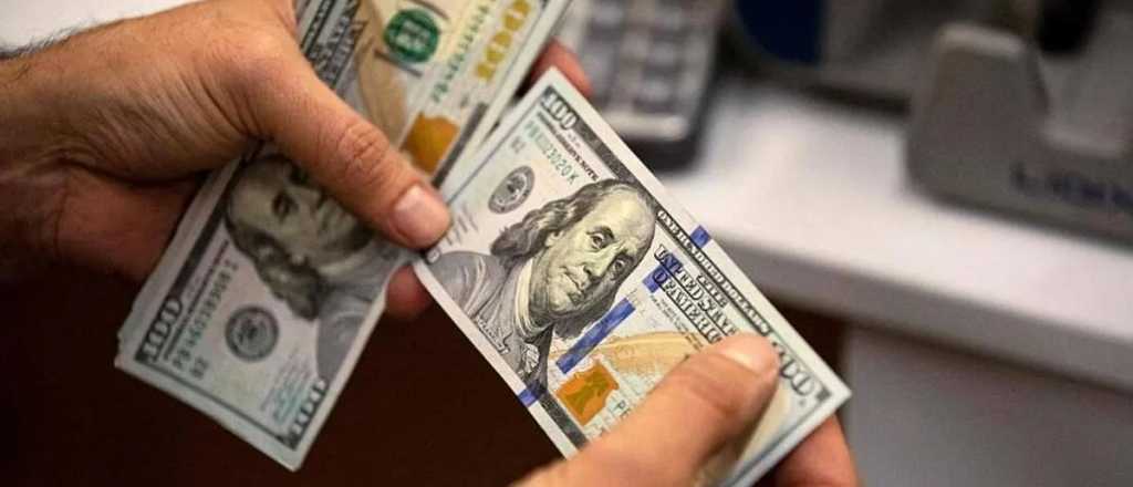 A cuánto cotiza el dólar en el comienzo de la semana