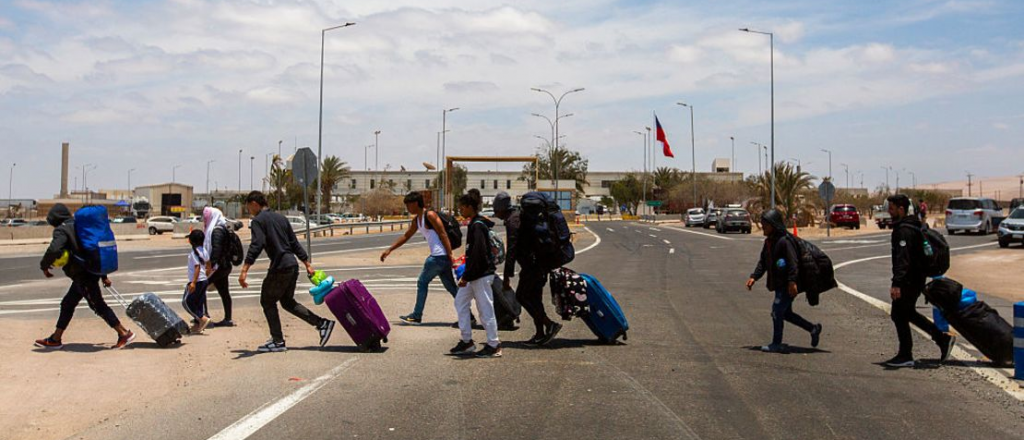 Perú en emergencia por éxodo masivo de migrantes desde Chile