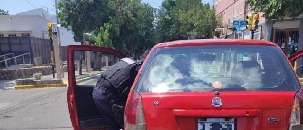 Video: robaron de una camioneta y los atraparon en el centro de San Martín
