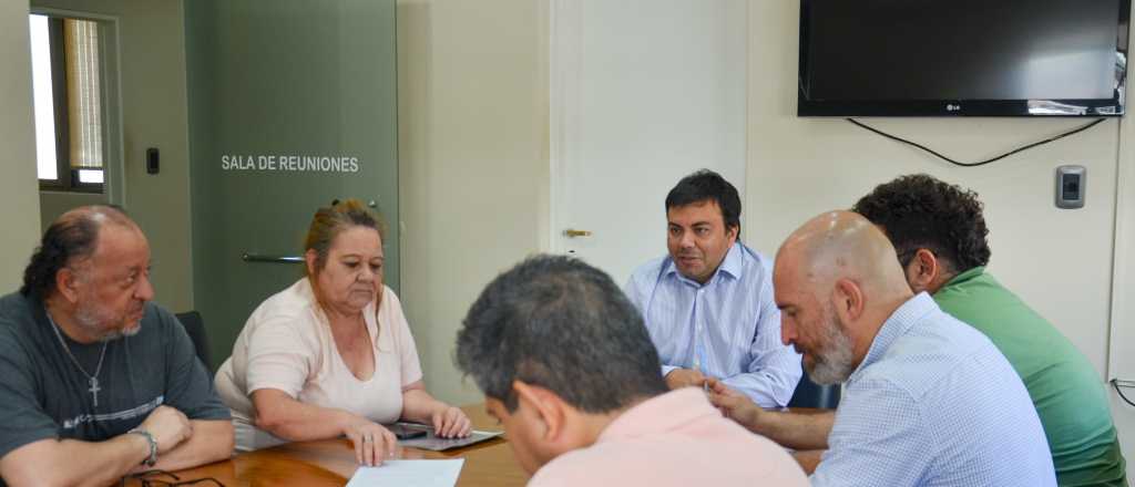 Las Heras cerró paritarias y otorgará un bono a los trabajadores municipales