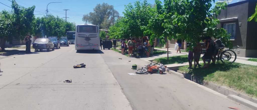 Murió la motociclista que chocó contra un colectivo en Guaymallén
